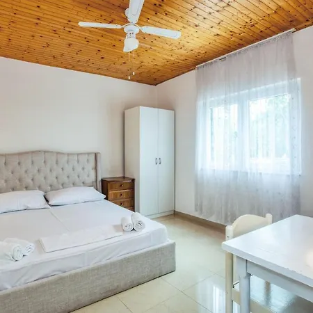 With A Parking Space - 21241 Vodice
