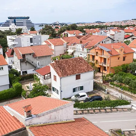 Apartment With A Parking Space - 21241 Vodice